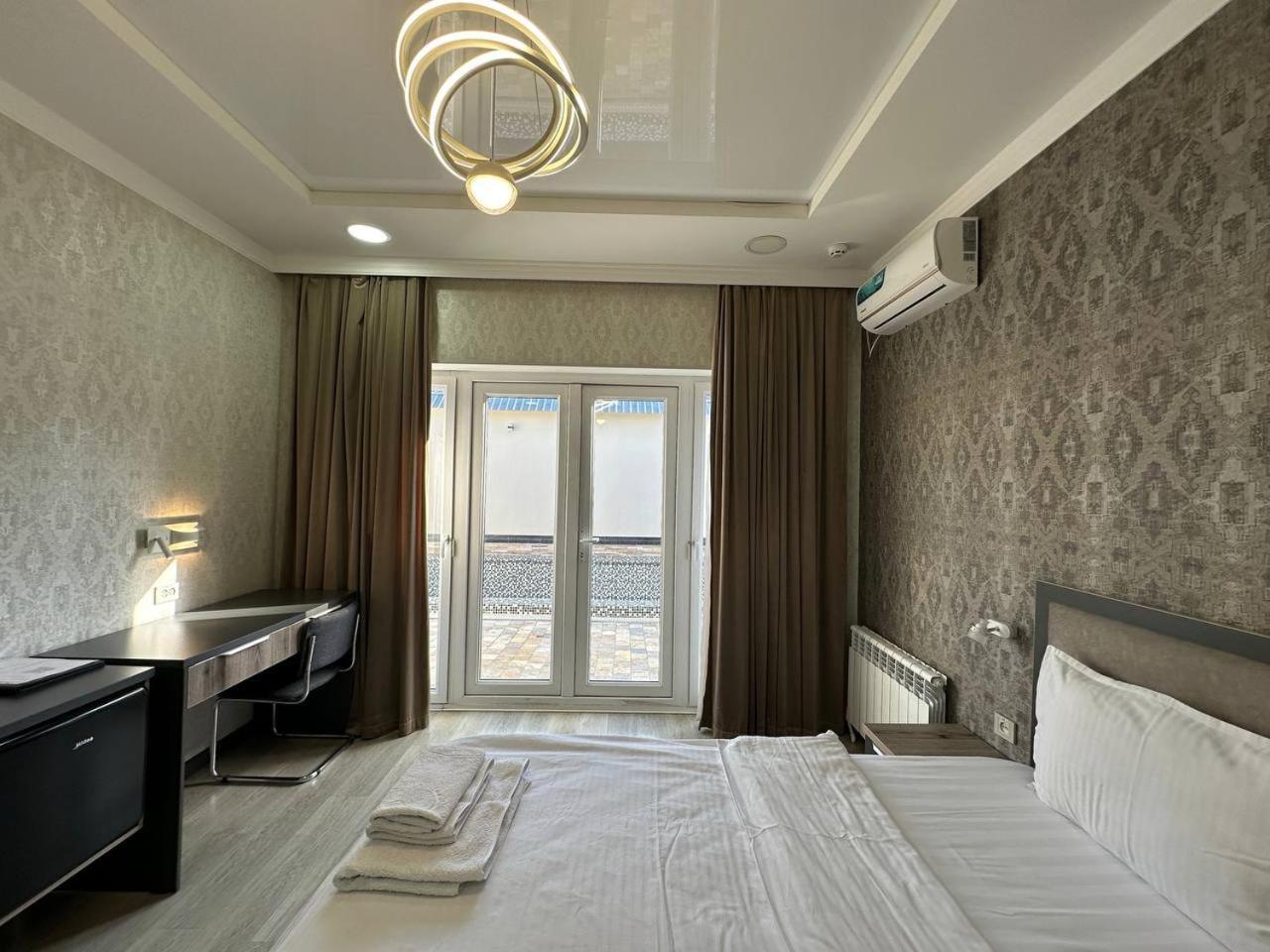 Vip Hotel Tashkent Ngoại thất bức ảnh